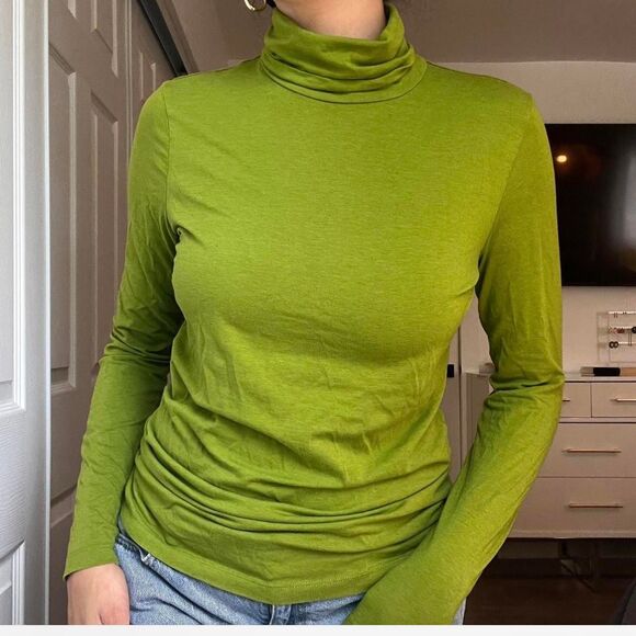 Lands’ End Green Long Sleeve Turtleneck Top - Picture 1 of 4